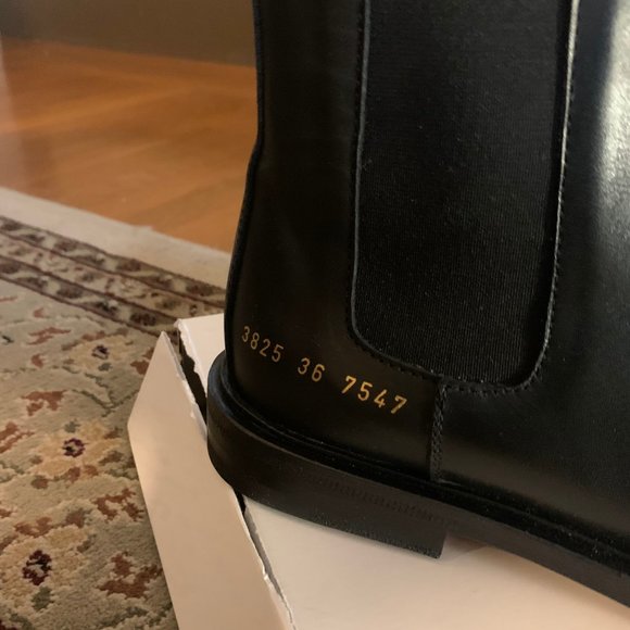 NIB Woman by Common Projects Black Chelsea Boots - Picture 4 of 4